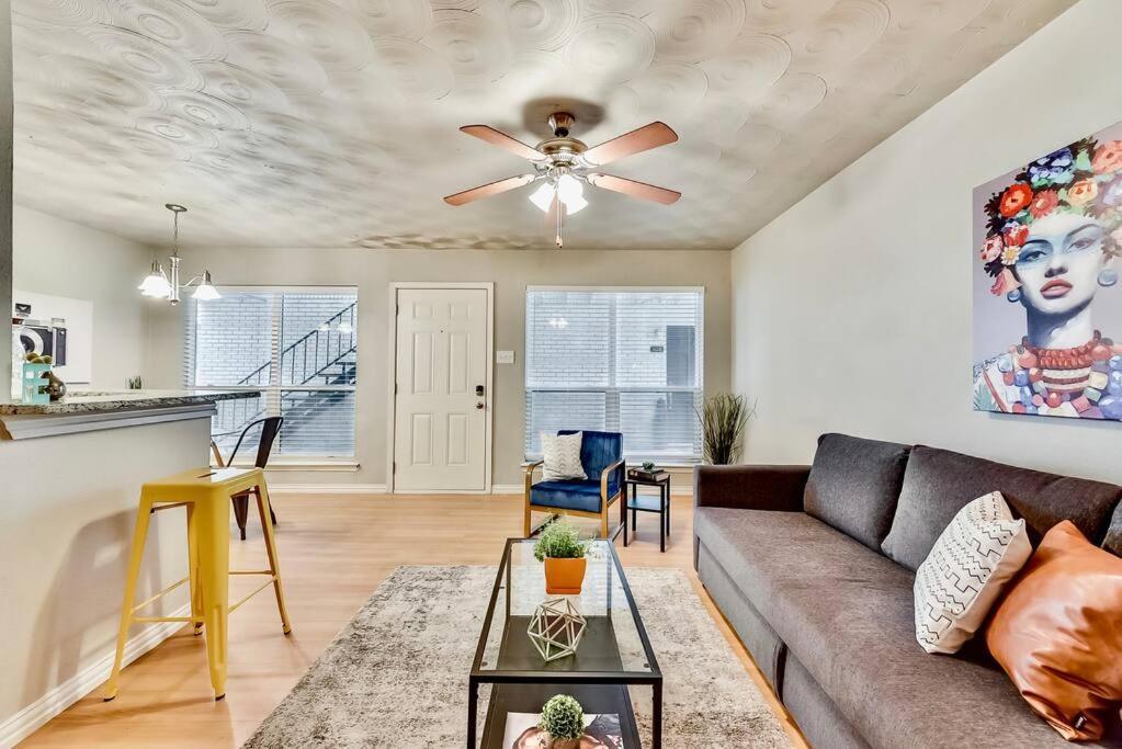 Boutique Flat + Arboretum Tickets Included *