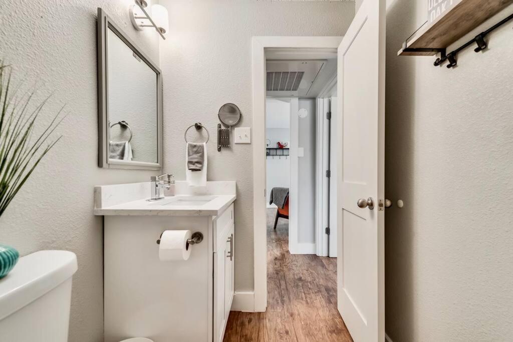 The Eastside Flat Arboretum Tickets Included Apartment Dallas