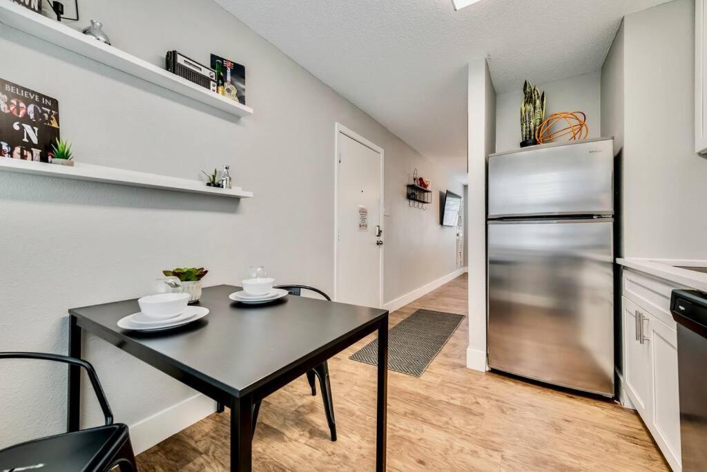 Apartment The Eastside Flat Arboretum Tickets Included *