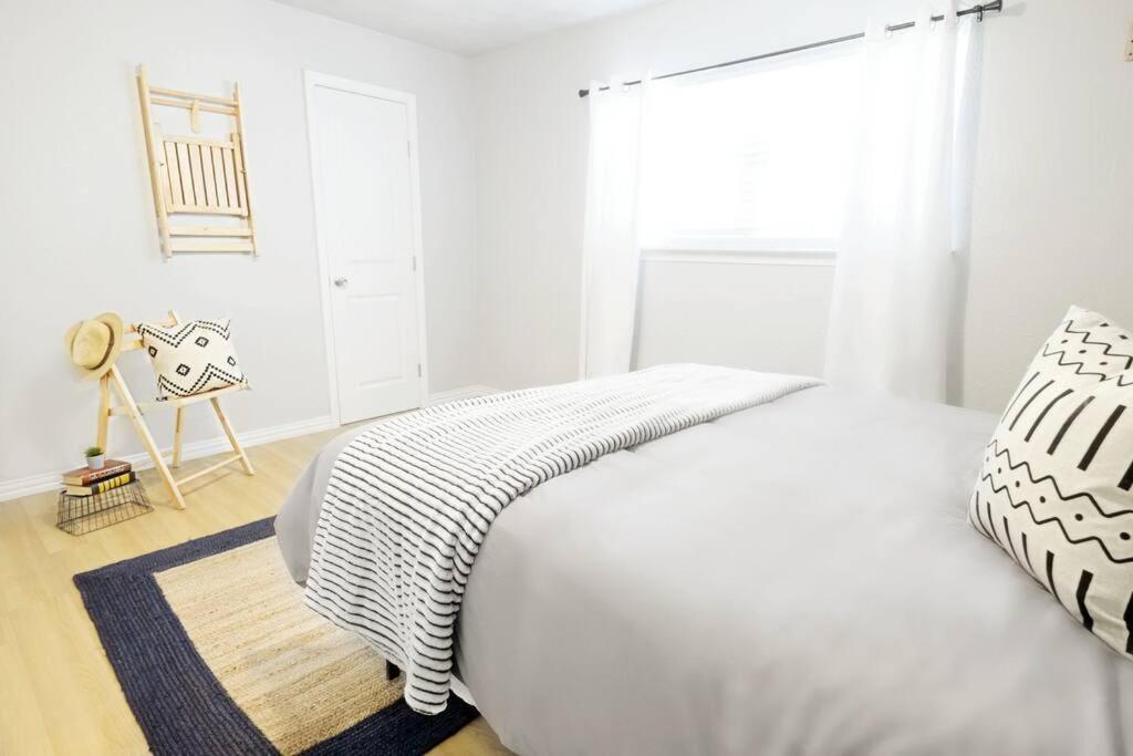 The Escape & Arboretum Tickets Included Apartment Dallas