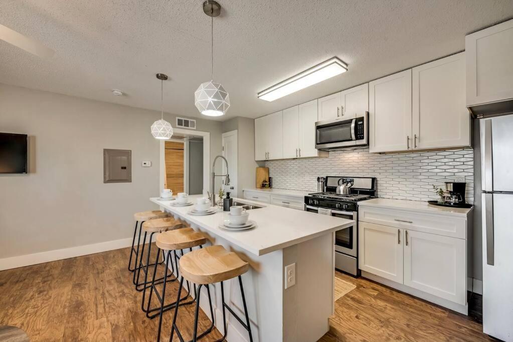 Heart Of Flat Close To Baylor Hospital
