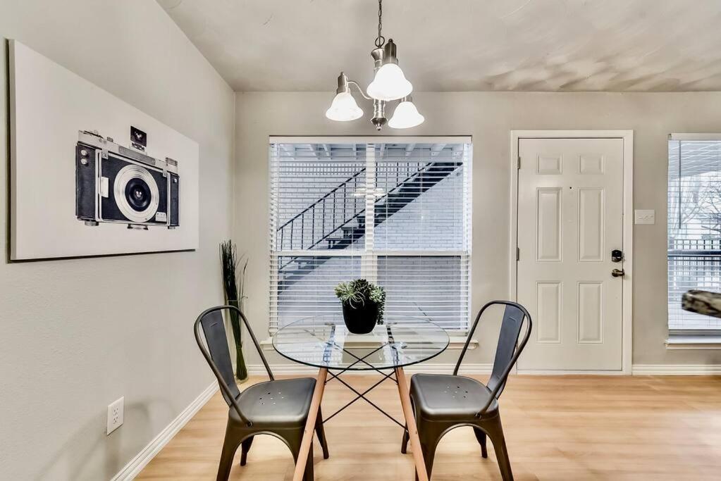 Boutique Flat + Arboretum Tickets Included *