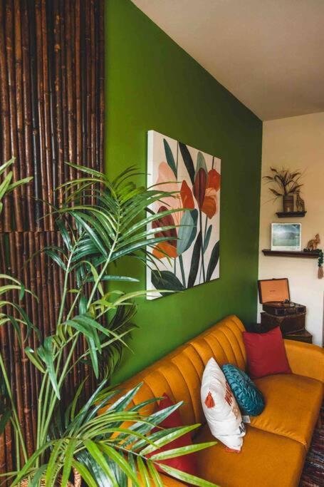 Cozi Uptown Bohemian Oasis W/ King Bed And Hammock * Dallas