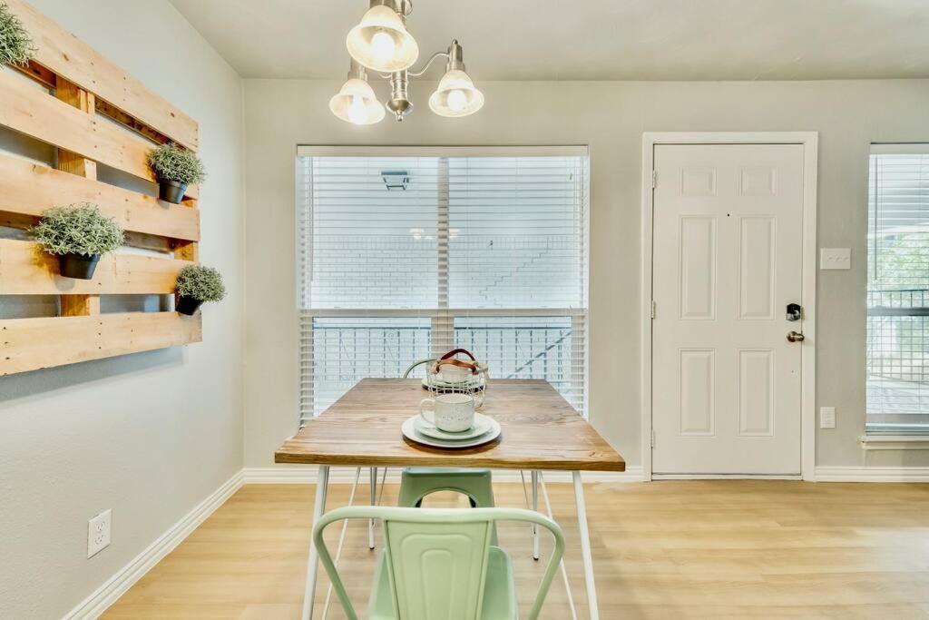 The Urban Nook Arboretum Tickets Included Apartment