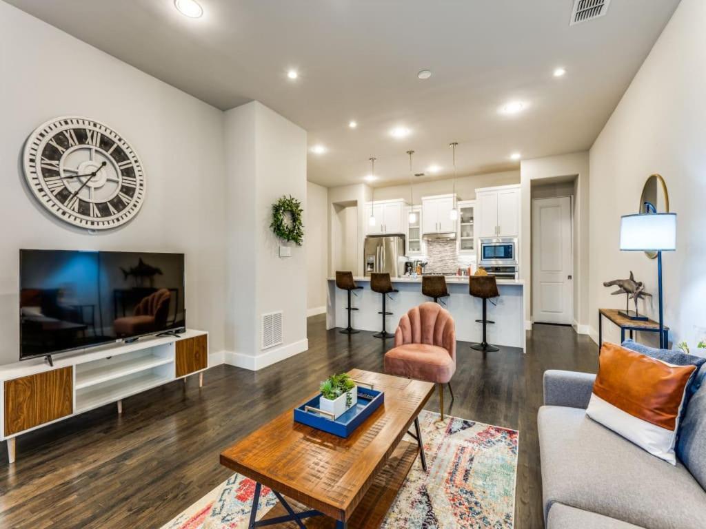 Cozysuites Uptown 3br King Beds Skyline View Apartamento