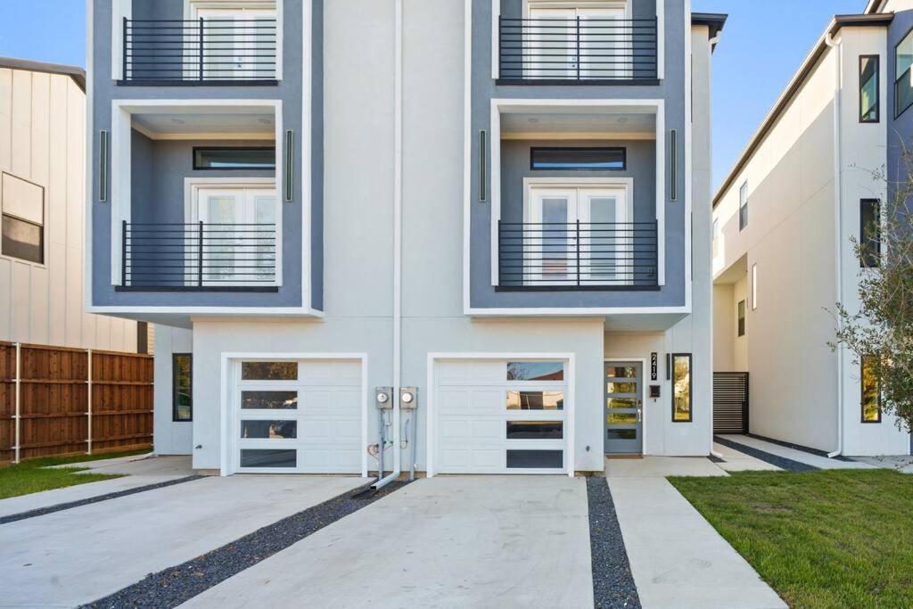 New Luxury 3 Story Townhome In Trinity Groves Villa *