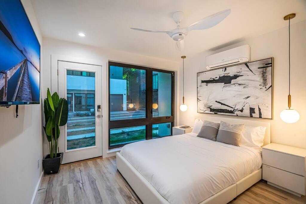 Villa Skyline View Luxury 3 Story Townhouse