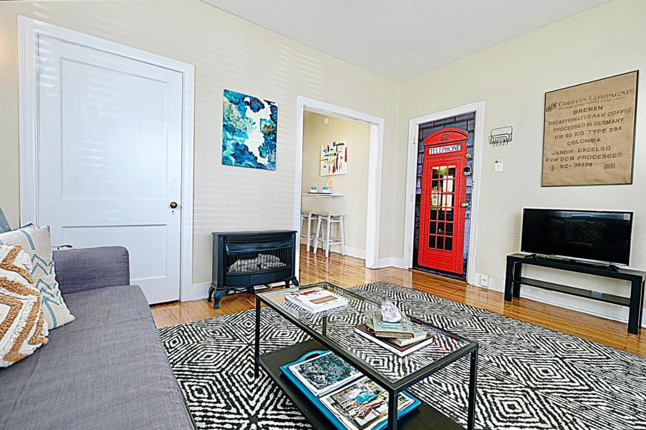 1920s Urban Charm, Lower-greenville Ave Area Apartment