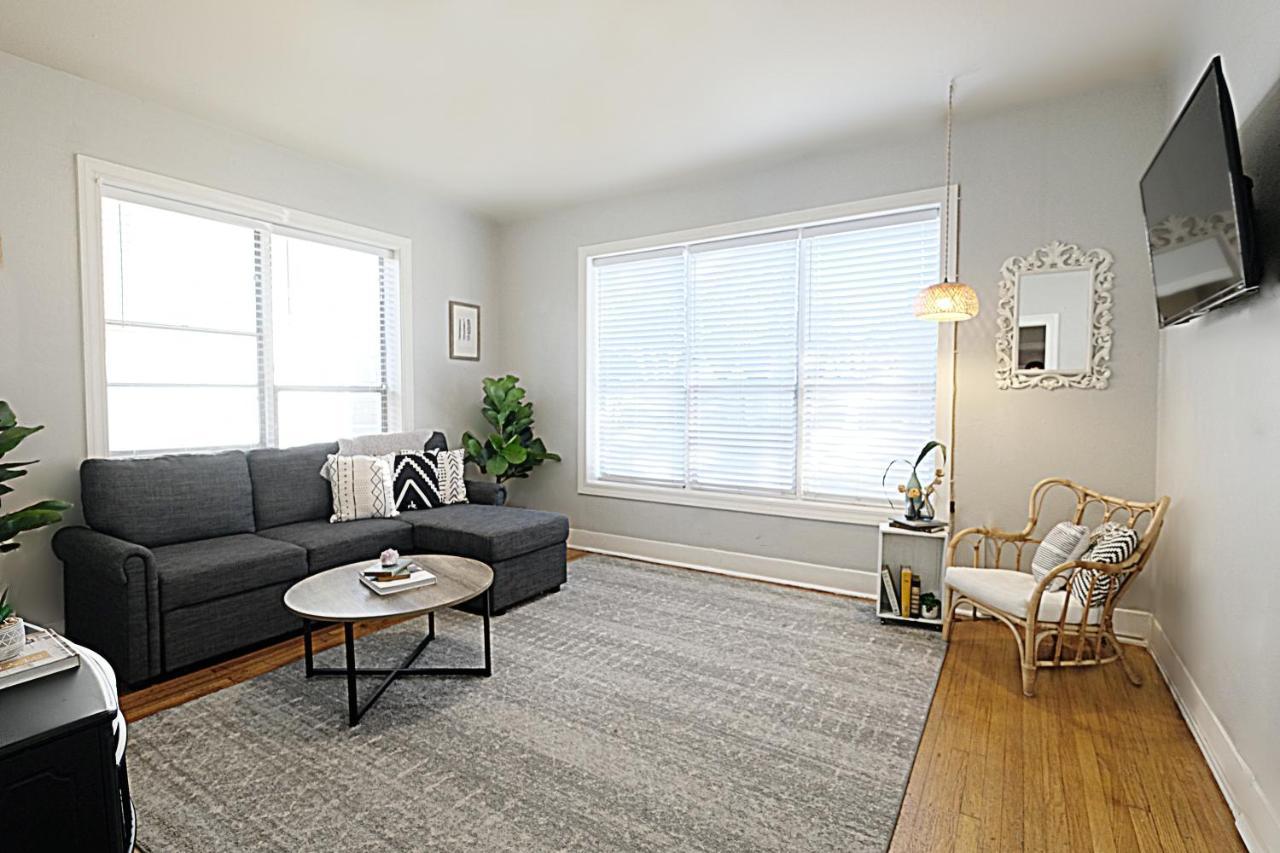 Relaxing 1 Bedroom Near Lower Greenville Free Parking *