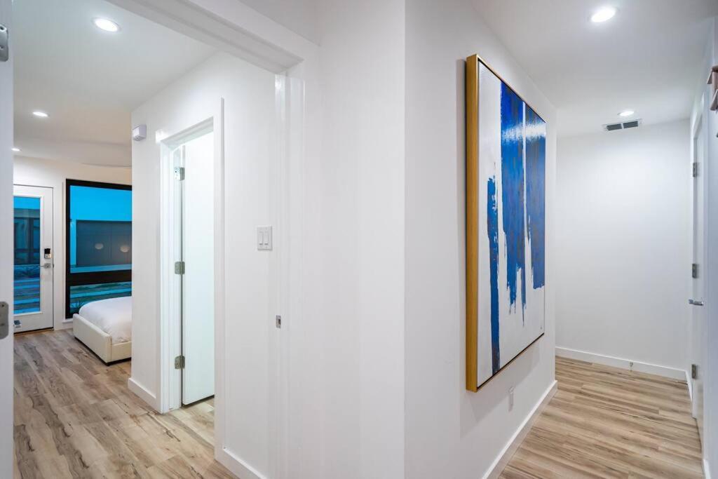 Skyline View Luxury 3 Story Townhouse