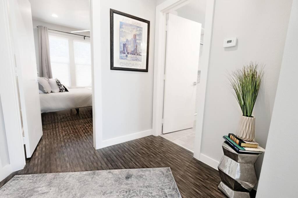 The Kozy Urban Flat Apartment *