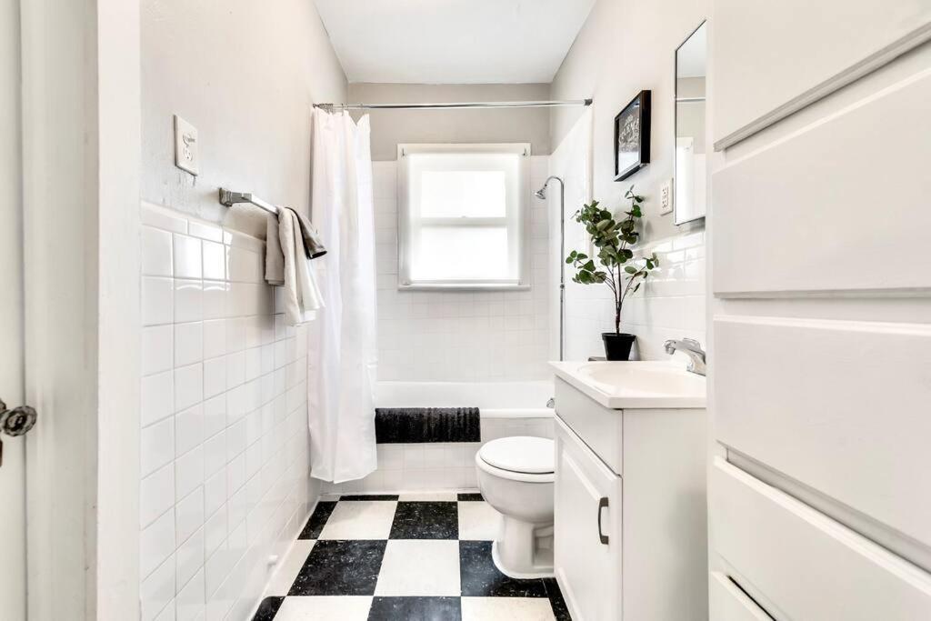 The Dreamy Escape On Lower Greenville Apartment *