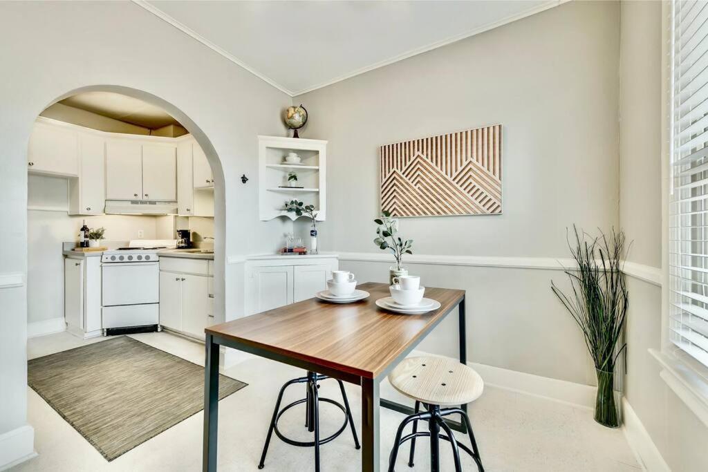 The Dreamy Escape On Lower Greenville *