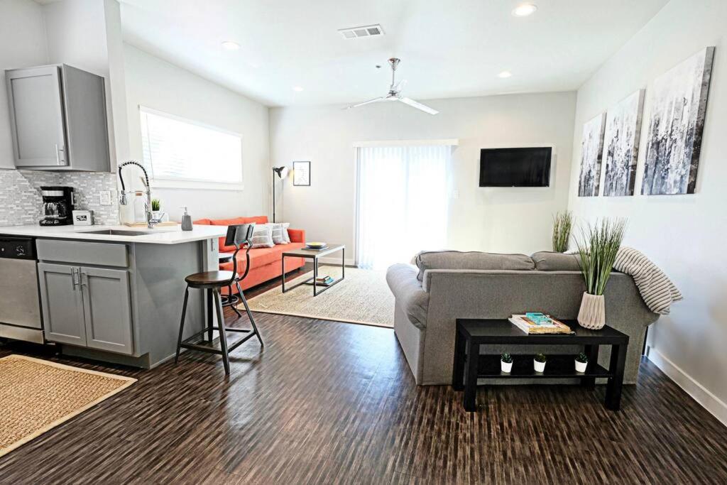 The Kozy Urban Flat Dallas