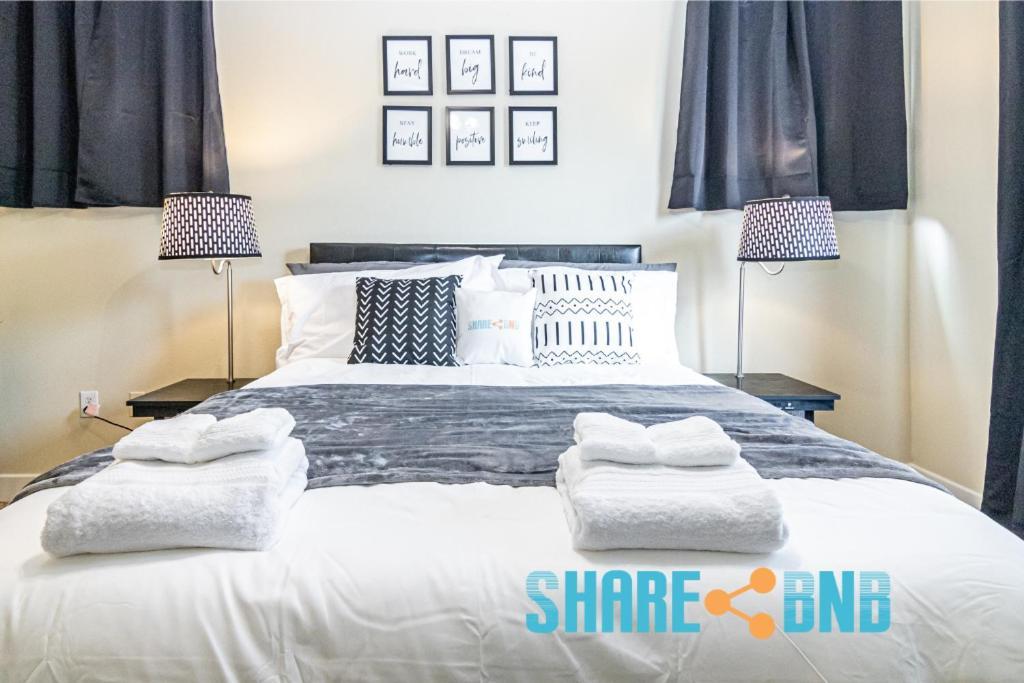Apartment Modern Retreat - 2br, Patio, Parking