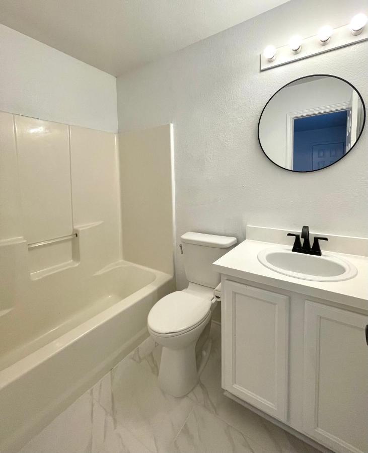 Private Near I-30 Mesquite Guest house