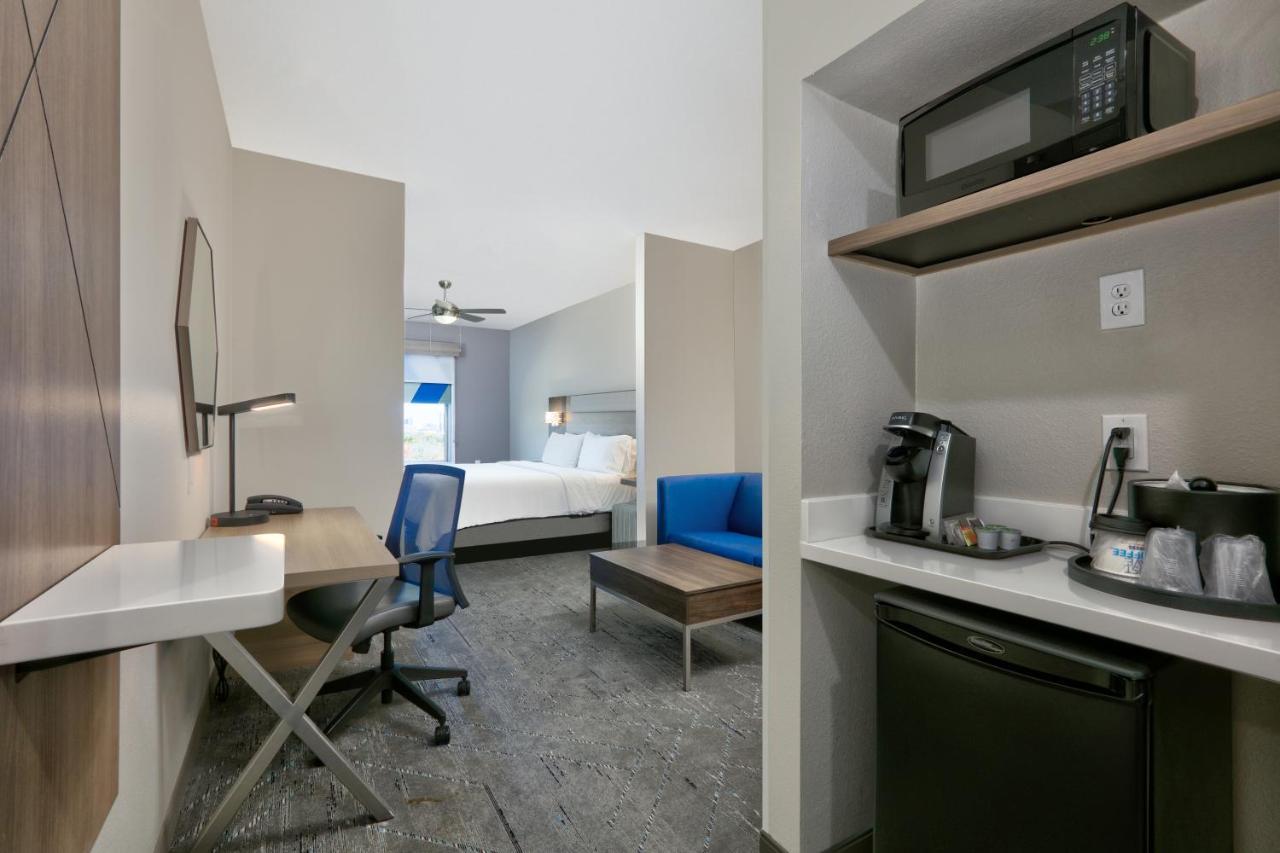Hotel Express & North At Preston By Ihg 3*