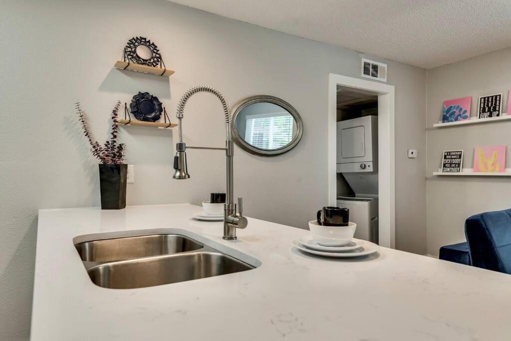 The Brilliant Flat Arboretum Tickets Included Apartment Dallas