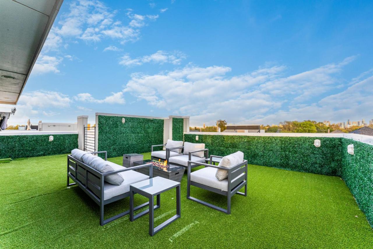 Luxury With Rooftop Views