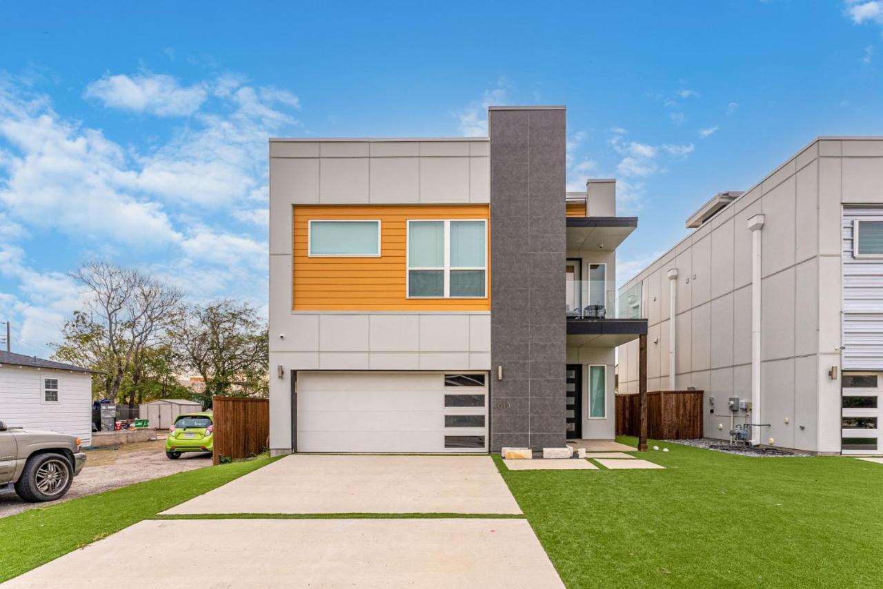 Luxury With Rooftop Views *