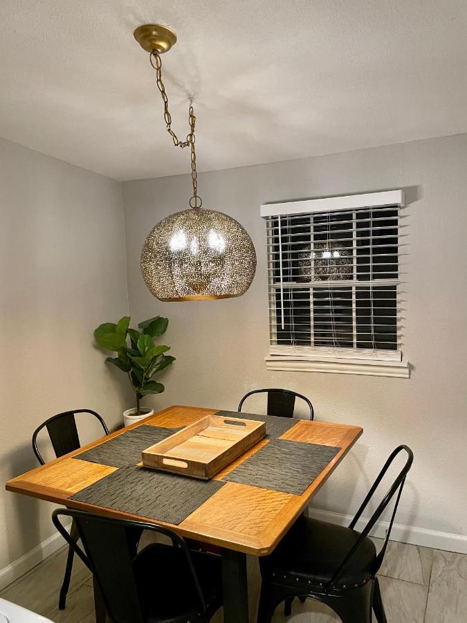 Holiday home Central Dfw Close To Stadiums And Downtown Dallas! Dallas