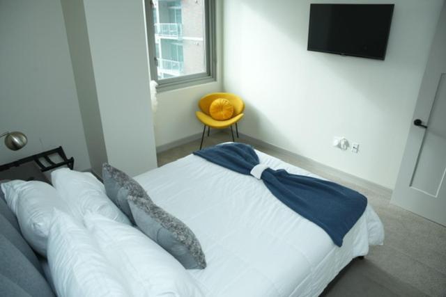 Apartamento Downtown Apt With View Walking Distance To Aac With Free Parking Pool Wifi