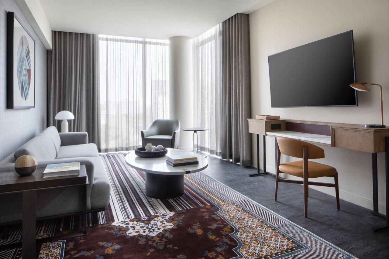 Marriott Uptown Hotel 4*