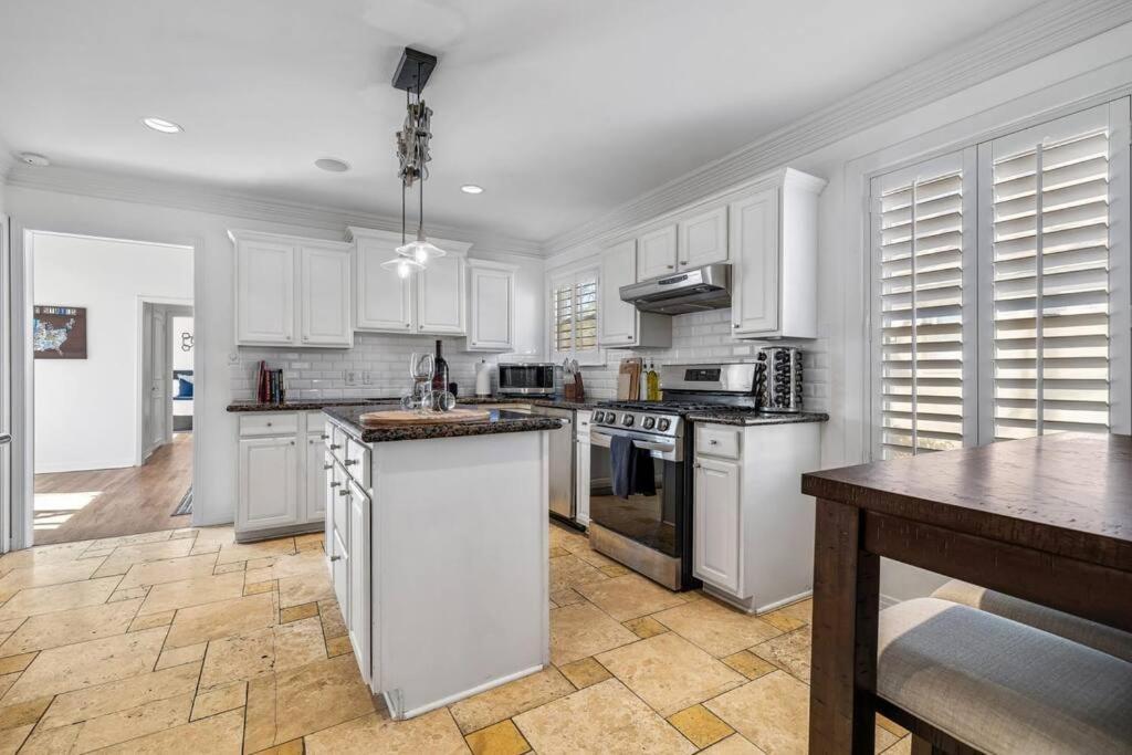 Cozy Group Friendly Oasis-perfect For Celebrations Dallas