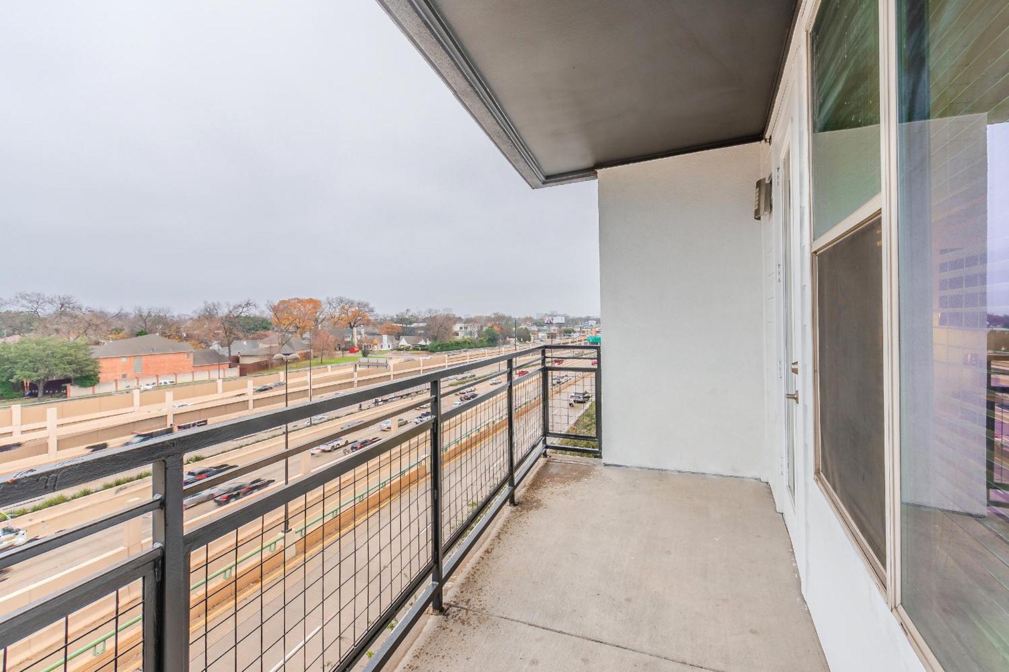 Ga Living - Knox District Uptown