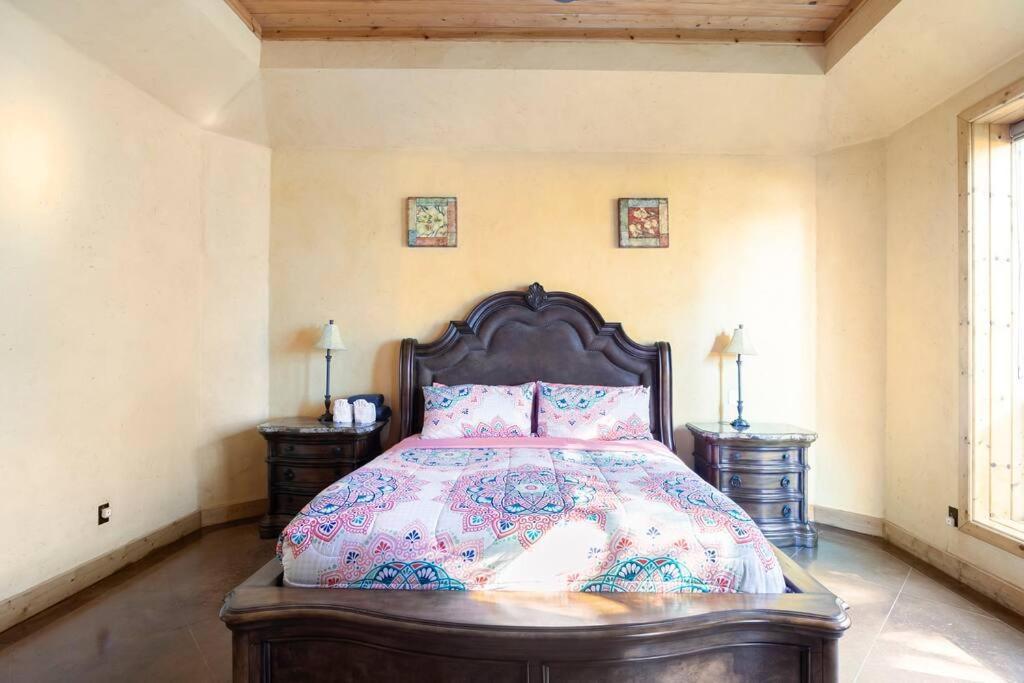Texas Ranch House With 5 Bedroom And Fish Pond Holiday home *