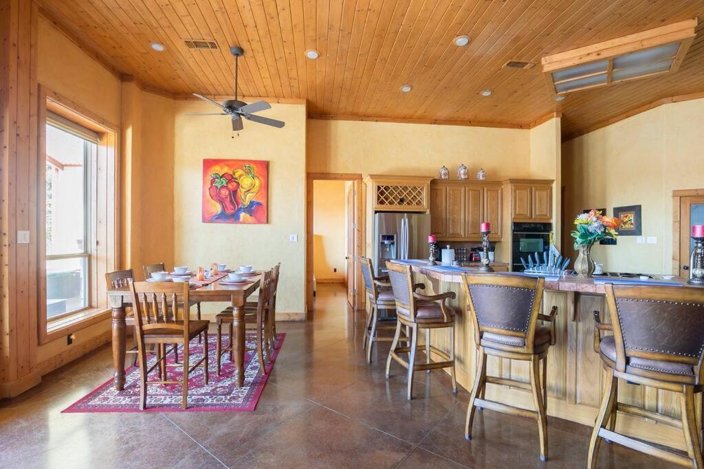 Holiday home Texas Ranch House With 5 Bedroom And Fish Pond *