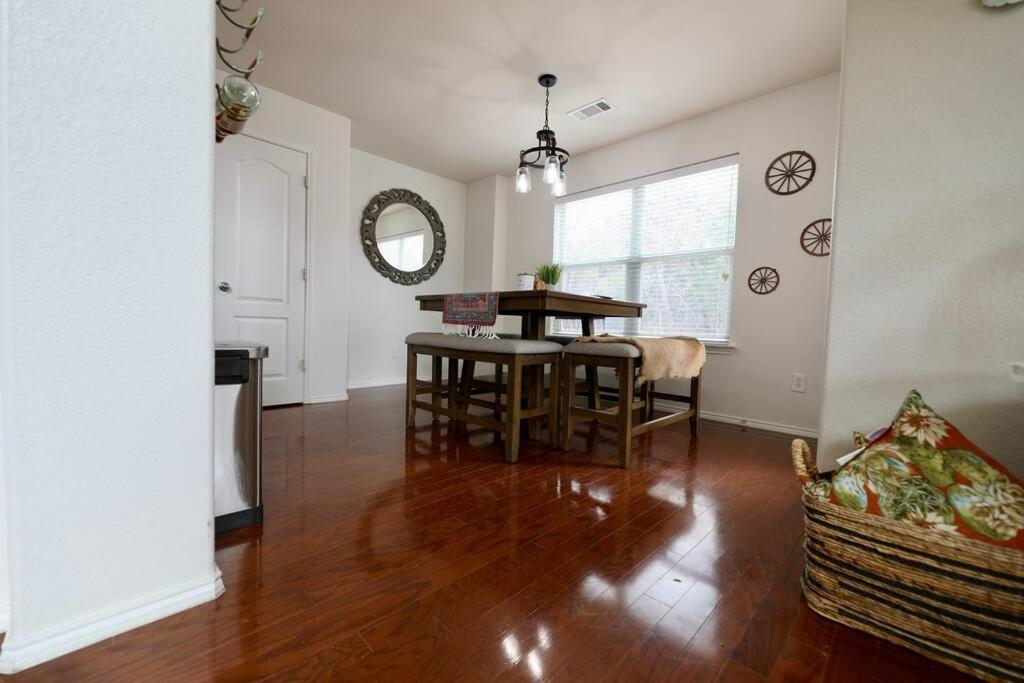 3 Bedroom Escape *