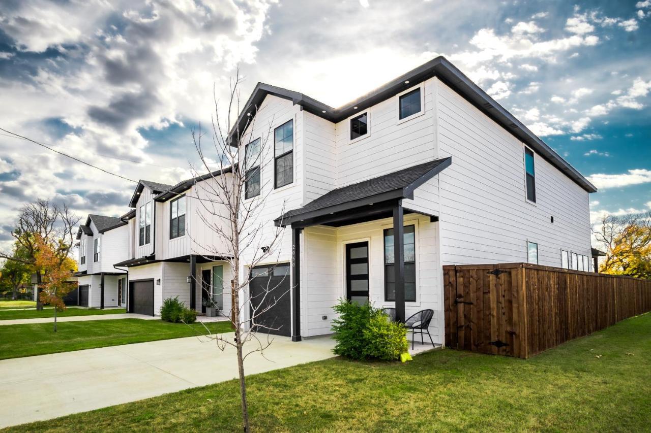 Beautiful Contemporary 4br Near Downtown *