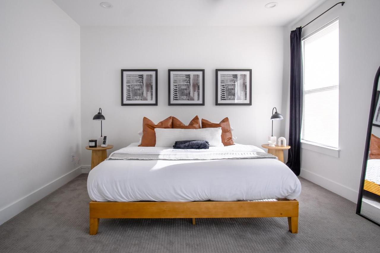 Beautiful Contemporary 4br Near Downtown