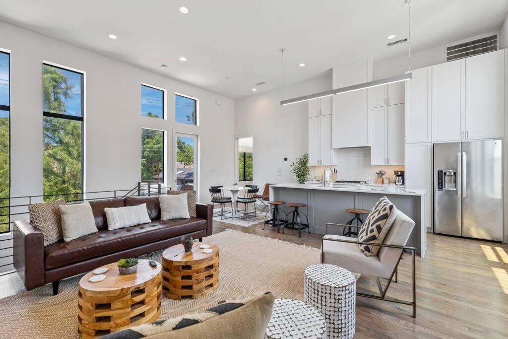 Holiday home Beautiful Perfectly Located Luxury 2 Bed Townhome