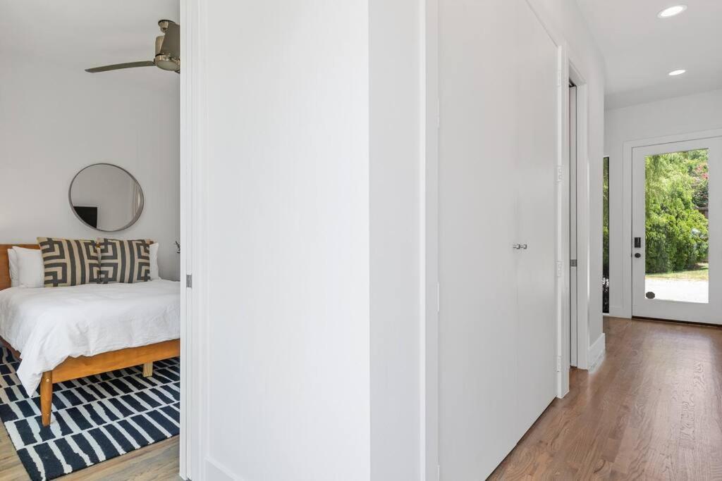 Beautiful Perfectly Located Luxury 2 Bed Townhome Holiday home