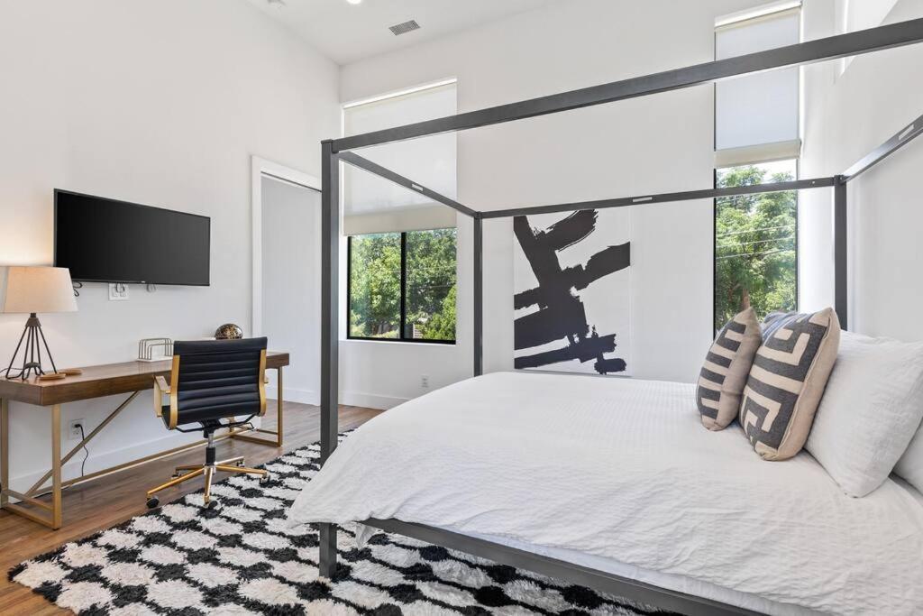Beautiful Perfectly Located Luxury 2 Bed Townhome Holiday home Dallas