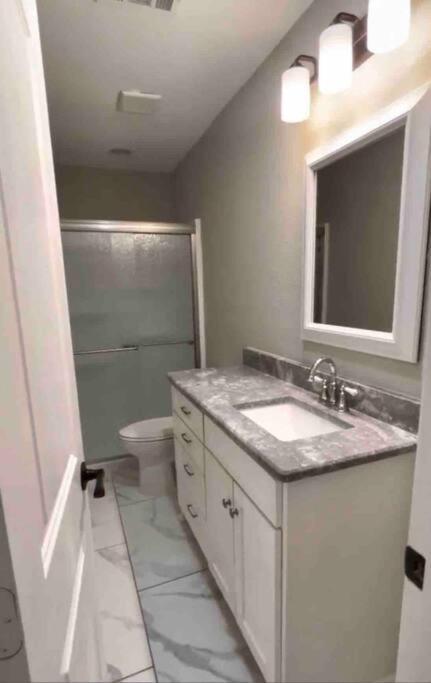 2 Bedroom Luxury Home.. Wooden Floors And Ceilings