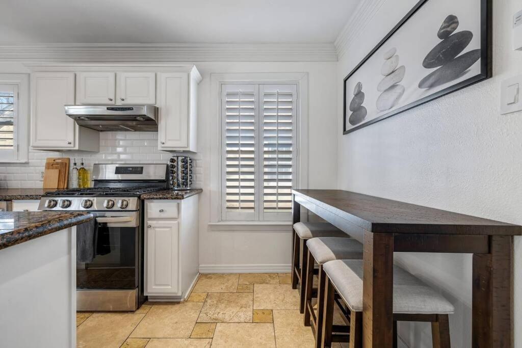 Holiday home Cozy Group Friendly Oasis-perfect For Celebrations Dallas