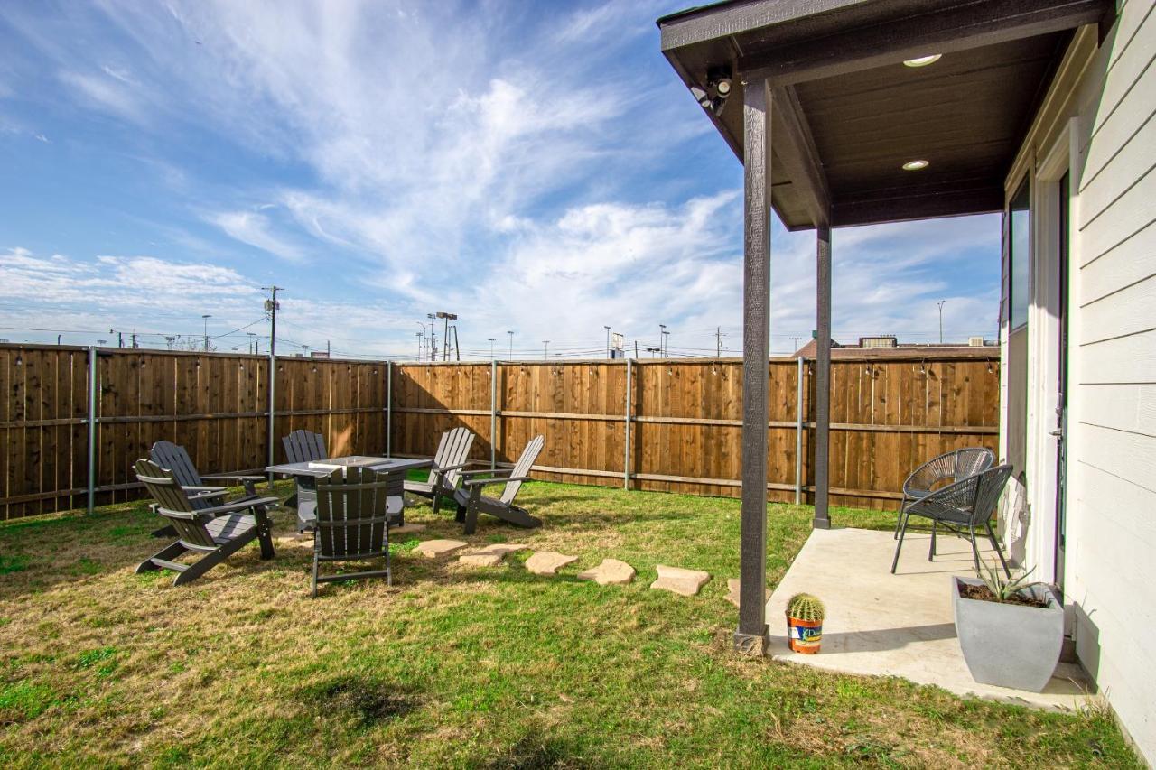 Beautiful Contemporary 4br Near Downtown Holiday home Dallas