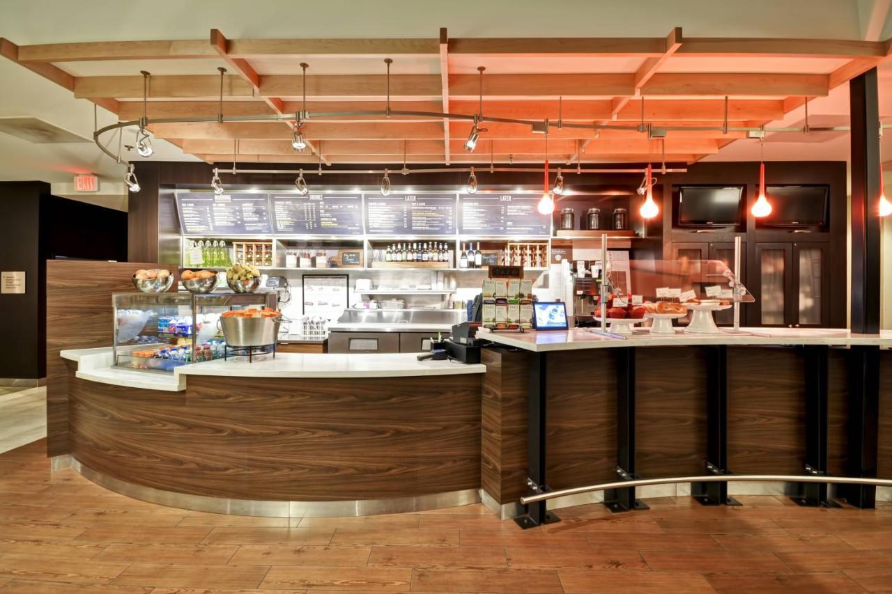 Hotel Courtyard Medical Market Center 3*