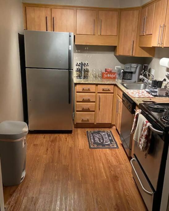 Awesome! In Downtown Apartment