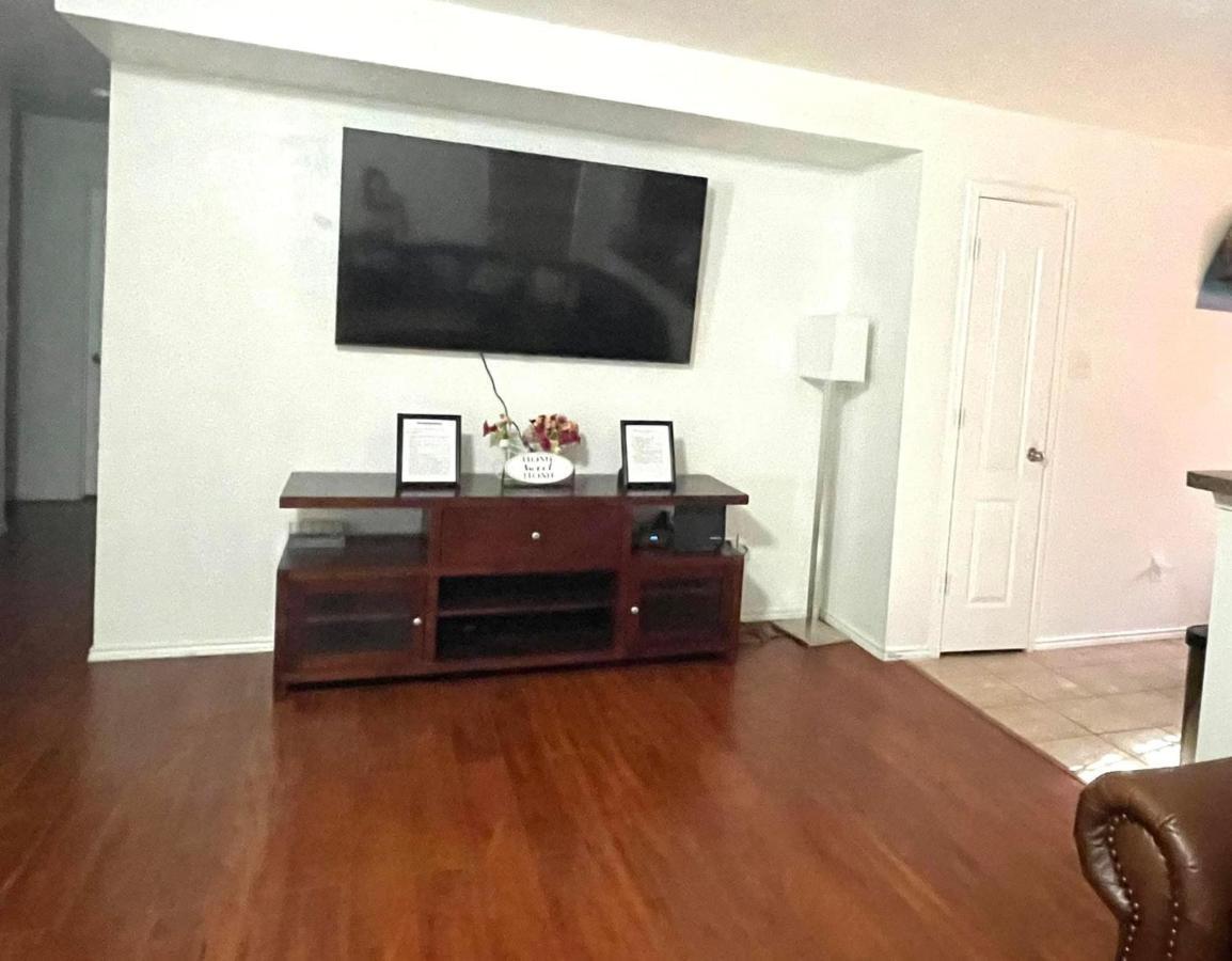Private In * Dallas