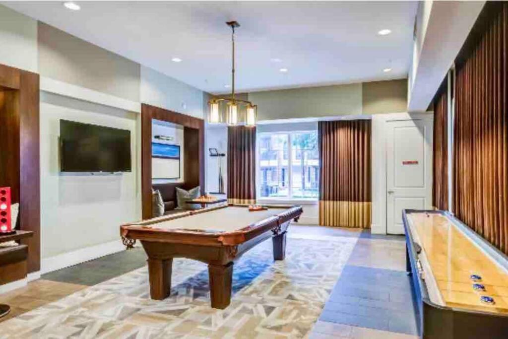 Luxury Urban Living Town Apartment Dallas