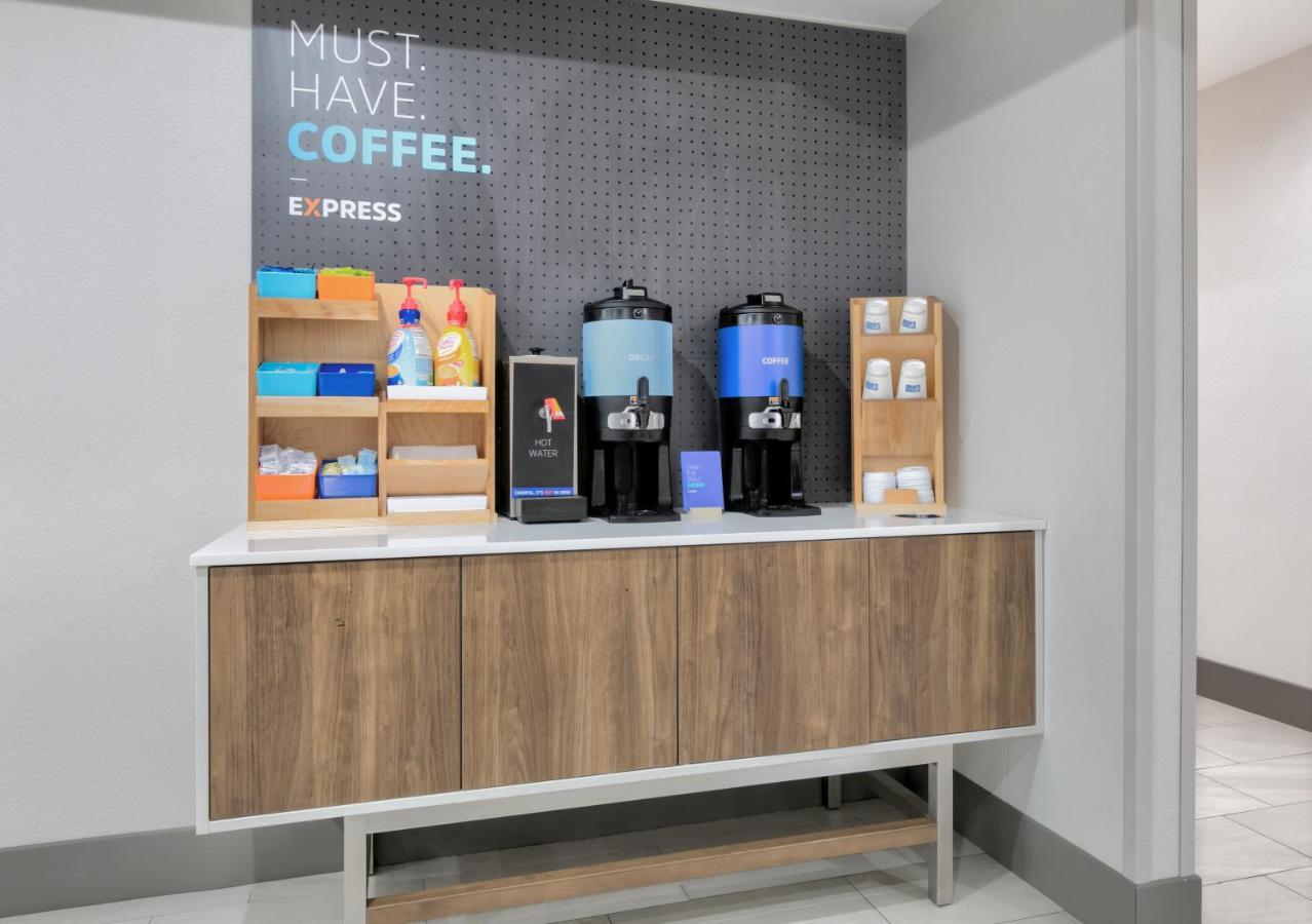 Hotel Express & - Park Northeast By Ihg
