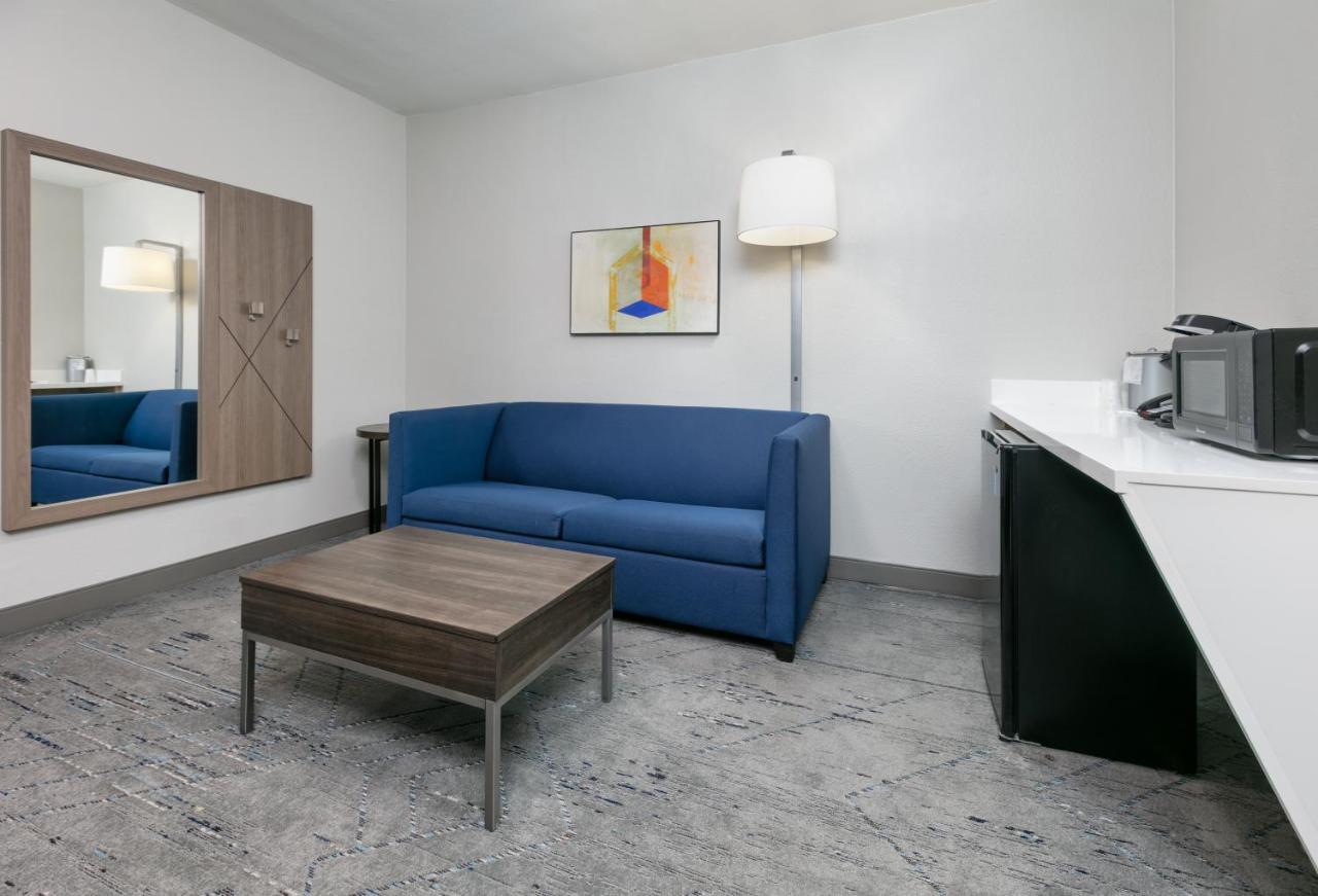 Express & - Park Northeast By Ihg Hotel 3*