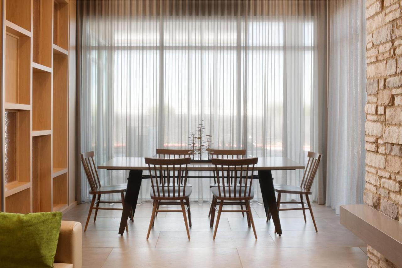 Hotel Fairfield By Marriott & East 3*