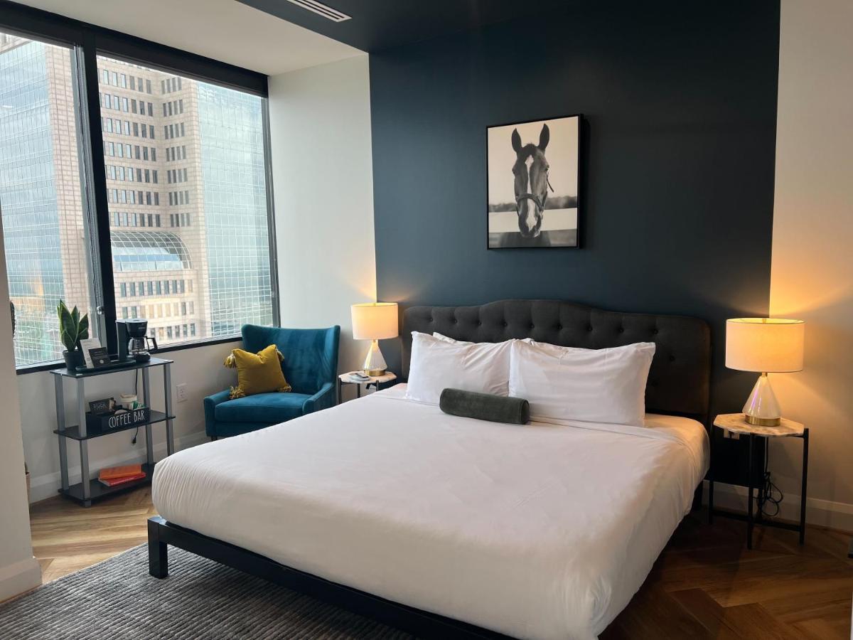 Mint House - Downtown 3* Dallas