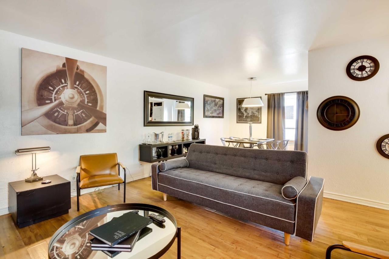 Contemporary With Pool Access! Apartment Dallas