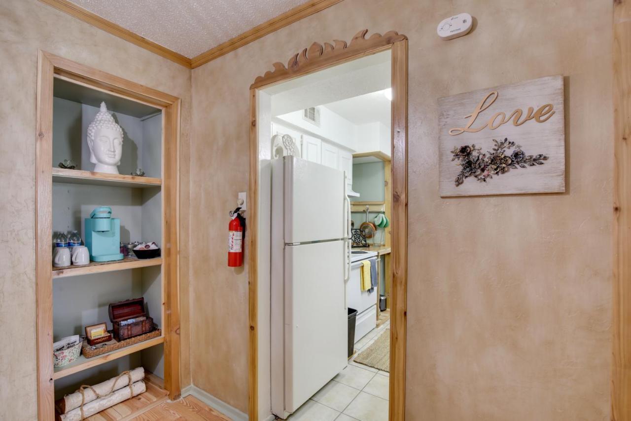 With Pool Access - Walk To Knox Street! Apartment *
